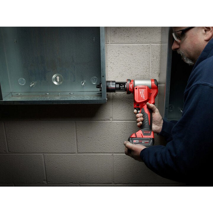 Milwaukee M18 FORCE LOGIC 10 Ton Knockout Tool 1/2 Inch to 2 Inch (Bare Tool), large image number 7