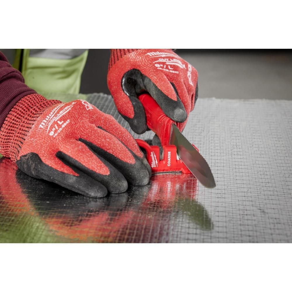 Milwaukee Compact Knife Sharpener, large image number 6