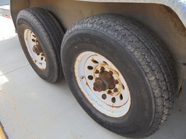 Diamond C 16 Ft Tandem Axle Equipment Trailer Used 2011, large image number 9