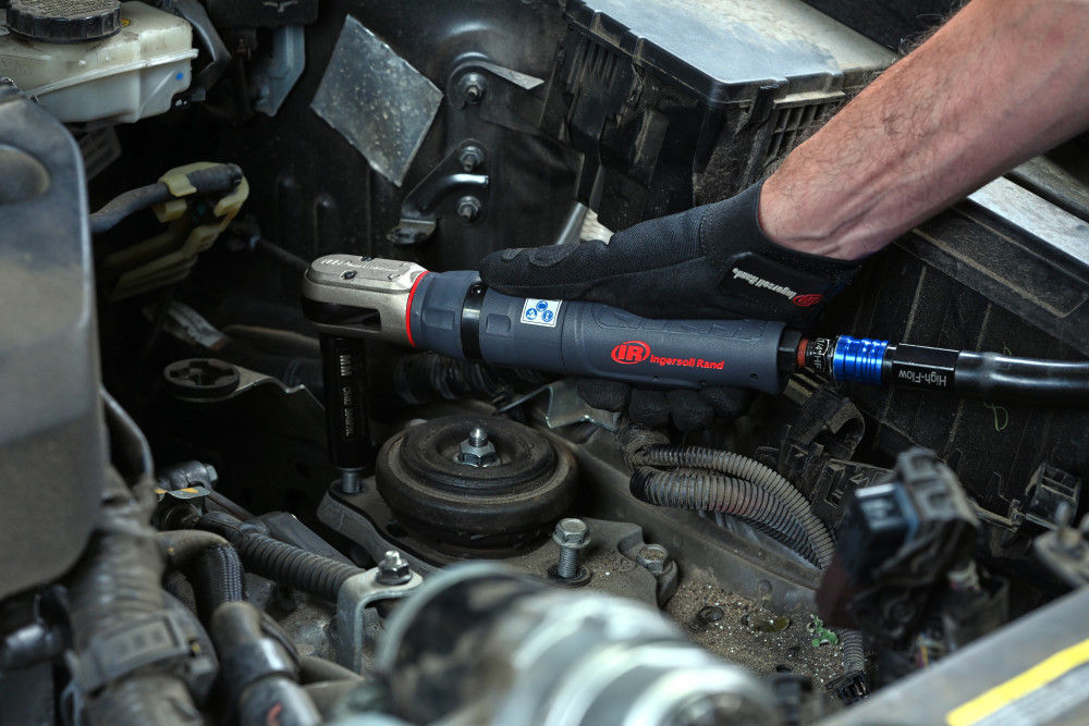 Ingersoll Rand 3/8 In. Drive Air Ratchet 30 Ft-Lb of Max Torque 300 RPM Free Speed, large image number 4
