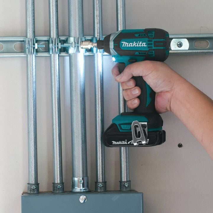 Makita 18V LXT Cordless 2 pc Combo Kit (1.5Ah), large image number 3