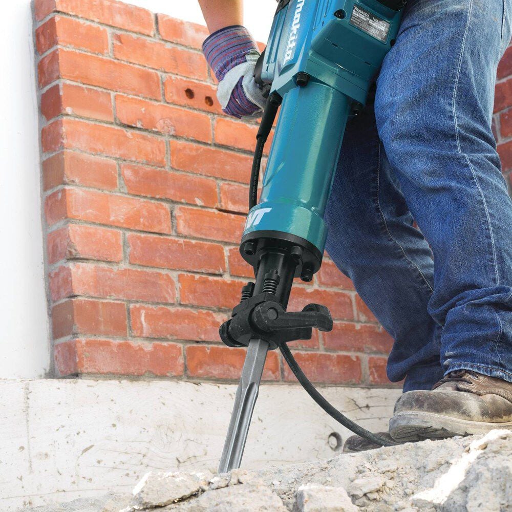 Makita 70 Lb. AVT Breaker Hammer, large image number 2
