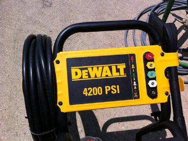 DEWALT Gas Pressure Washer 4200 PSI @ 4.0 gpm Belt Drive 49 State Certified, large image number 1