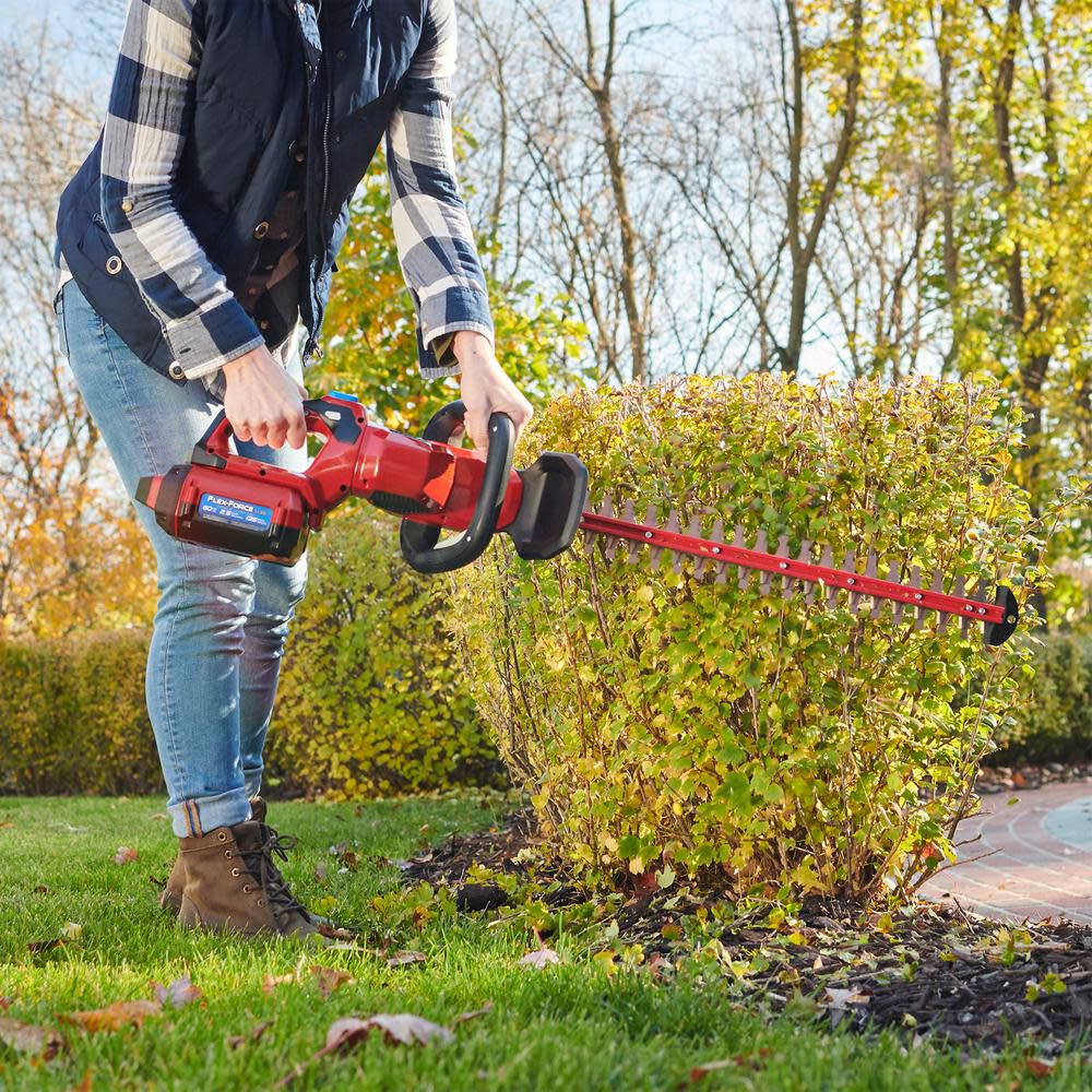 Toro 60 sales volt hedge trimmer
