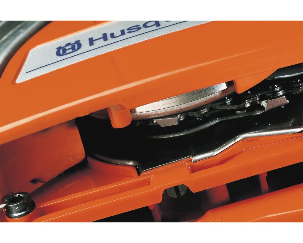 Husqvarna 365 28 Inch and H42 Chain 4.9HP Gas-Powered Chainsaw, large image number 5