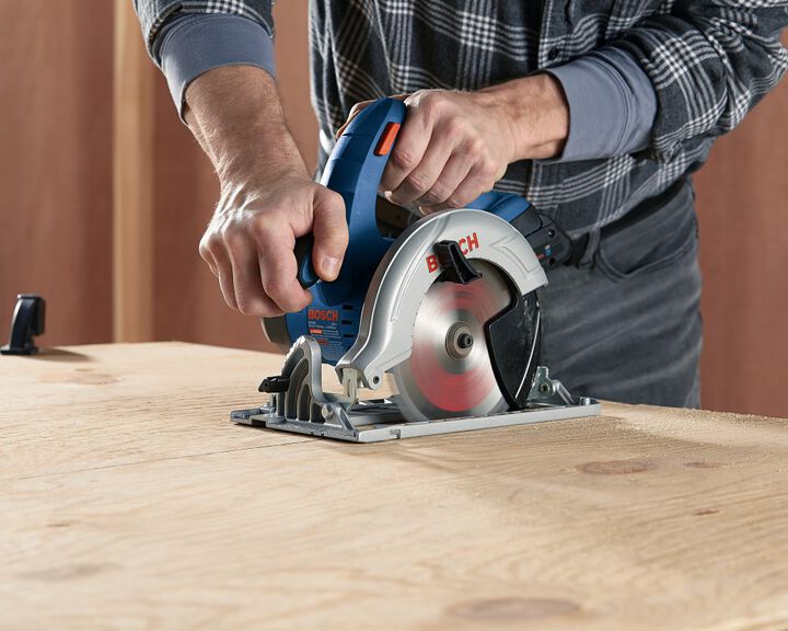 Bosch 18V 6-1/2 Inch Circular Saw Kit with (1) CORE18V 4.0 Ah Compact Battery, large image number 12