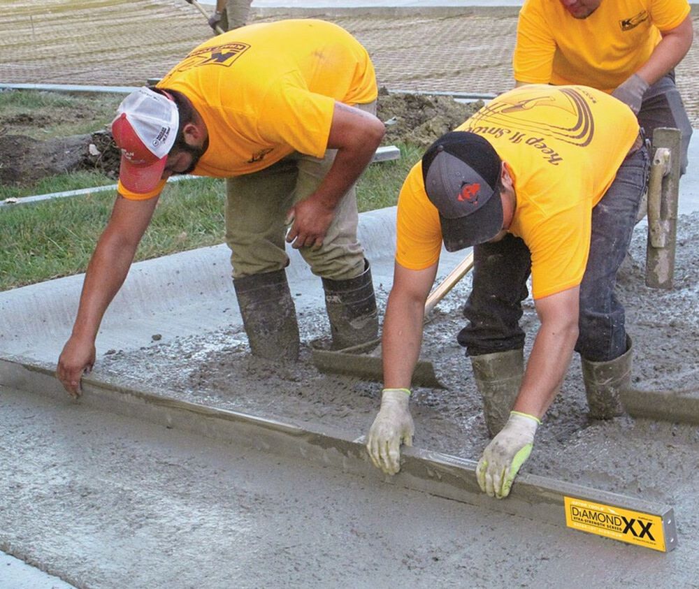 Kraft Tool Co Gator Tools 8 Ft x 1-1/2 Inch x 3-1/2 Inch Diamond XX Aluminum Screed, large image number 4