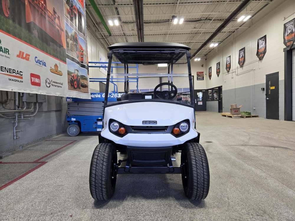 E-Z-GO Liberty Elite 4-Seat Electric Golf Cart Bright White, large image number 3