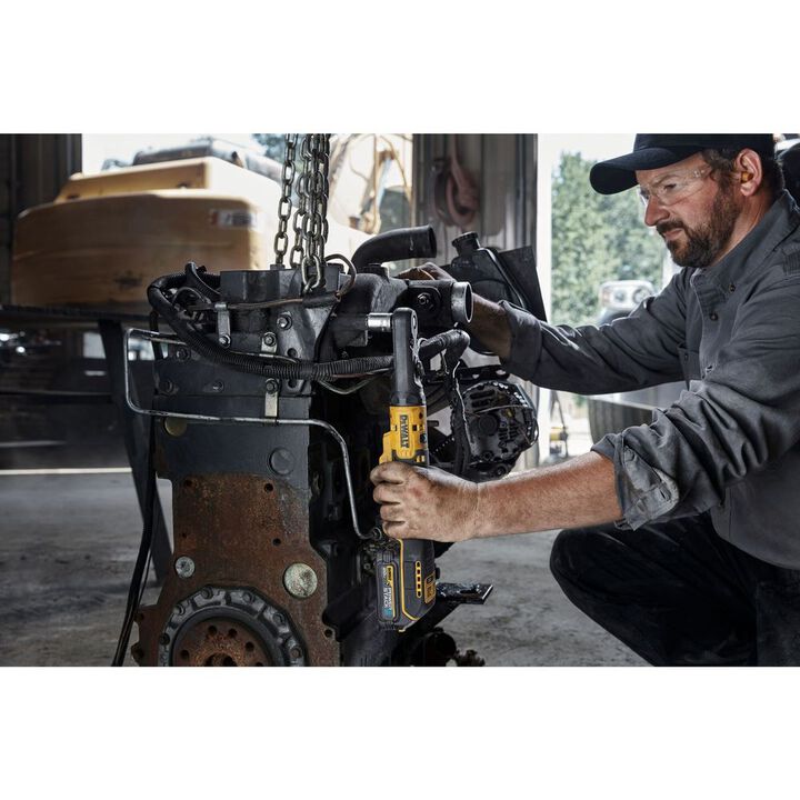 DEWALT 20V MAX XR 3/8 in & 1/2 in Sealed Head Ratchet Cordless (Bare Tool), large image number 5