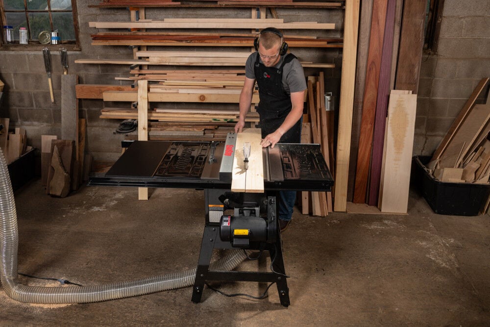 Sawstop Contractor Saw 1.75HP with 30 Inch Premium T-Style Fence & Rail Kit, large image number 5