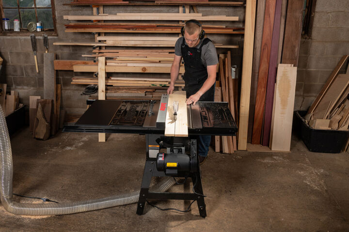 Sawstop Contractor Saw 1.75HP with 30 Inch Premium T-Style Fence & Rail Kit, large image number 4
