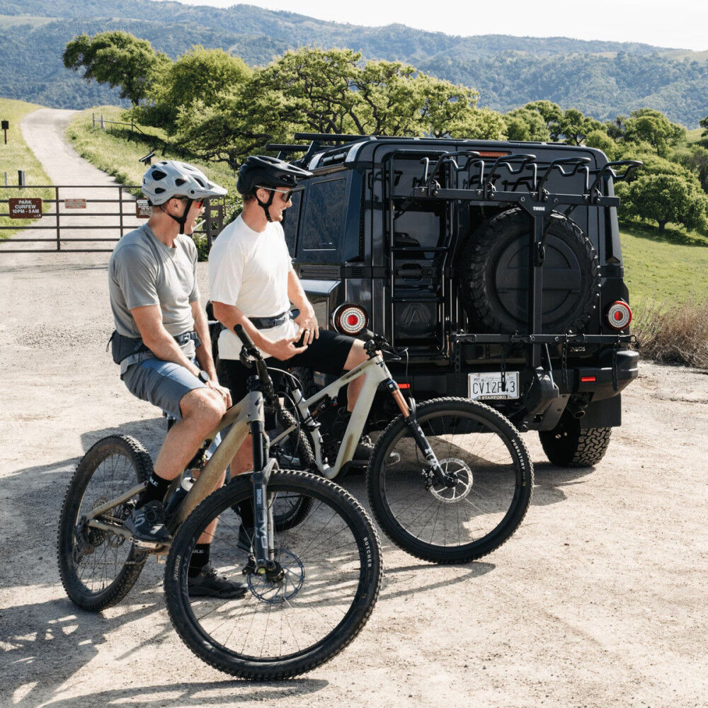 Thule ReVert 6 Bike Hitch Vertical Bike Rack Black, large image number 9