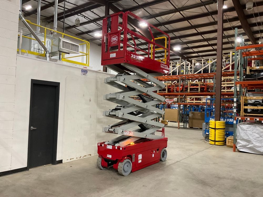 mec 3232SE 32 Ft. 550 Lbs 24V 240Ah Electric Slab Scissor Lift, large image number 10