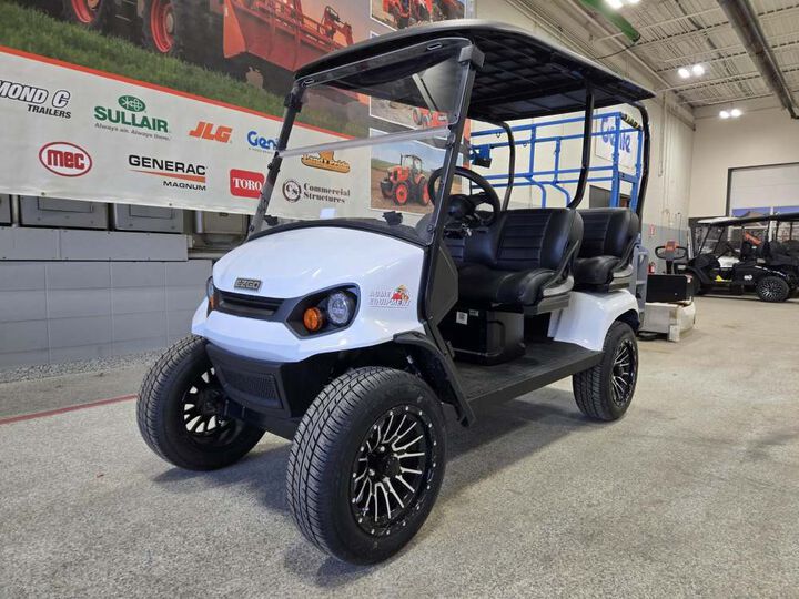 E-Z-GO Liberty Elite 4-Seat Electric Golf Cart Bright White, large image number 1
