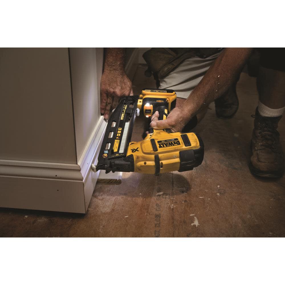 Dewalt finish nailer kit on sale