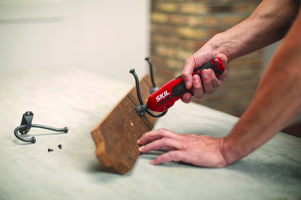 Pivot screwdriver top
