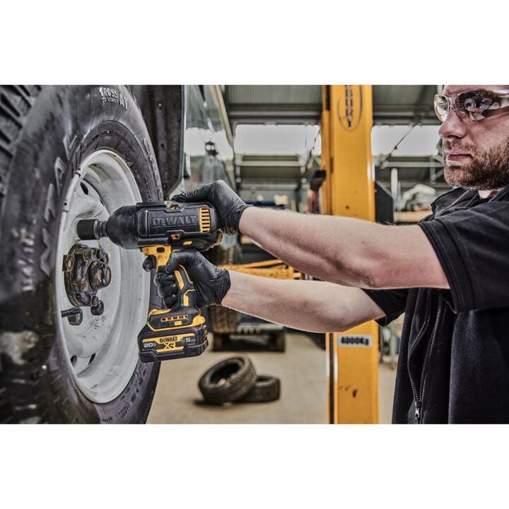 DEWALT 20V MAX XR 1/2in High Torque Impact Wrench with Hog Ring Anvil Kit, large image number 6