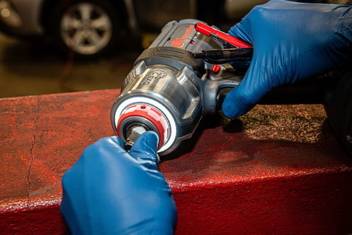 Ingersoll Rand DXS2 1/2 Inch 20V Impact Wrench Kit, large image number 6