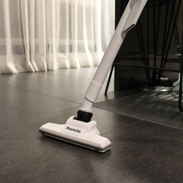 Makita 40V max XGT 4 Speed Compact Stick Vacuum with Dust Bag (Bare Tool), large image number 1