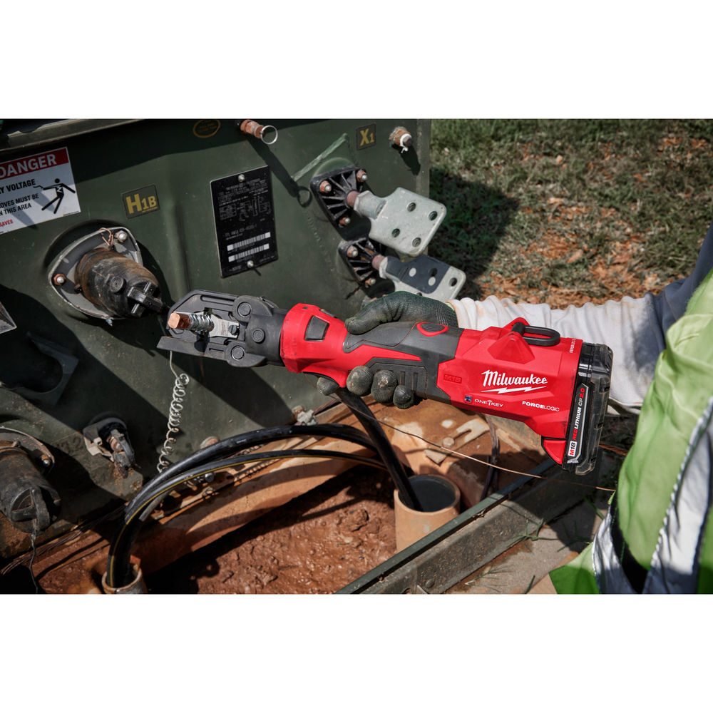 Milwaukee M18 FORCE LOGIC 6T Latched Linear Utility Crimper & M18 REDLITHIUM XC 18V 5Ah Battery Pack Bundle, large image number 10