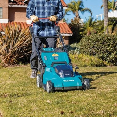 Makita 36V 18V X2 LXT 19in Lawn Mower Self Propelled 5Ah Kit with 4 Batteries, large image number 4