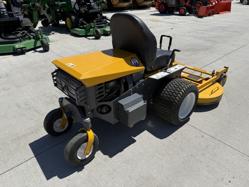 Walker B27i 48 Inch 26.5HP Zero-Turn Riding Mower Used 2021, large image number 5