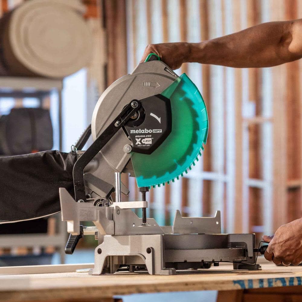Metabo 10 inch miter outlet saw