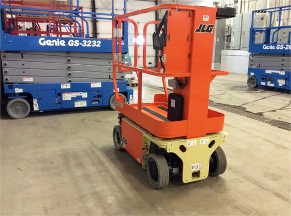 ジジ JLG 12Ft Driveable Vertical Mast Lift 1230ES - Acme Tools