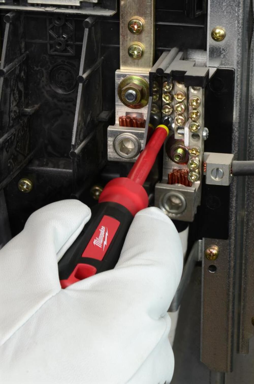 Milwaukee 10 Pc 1000v Insulated Screwdriver Set With Eva Foam Case 48 22 2210 - Image 9