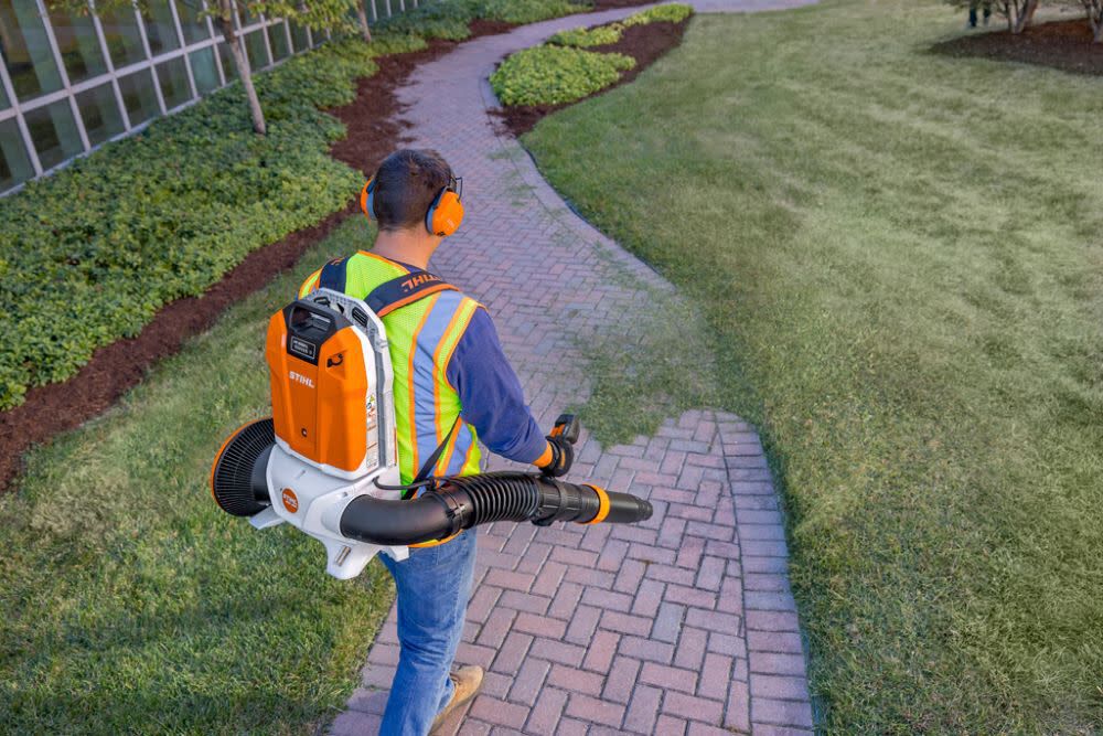 Stihl leaf deals blower cfm