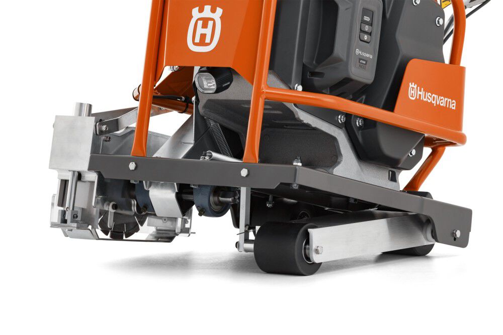 Husqvarna Construction Soff-Cut 150 PACE Battery Early Entry Concrete Saw Body Only (Bare Tool), large image number 5