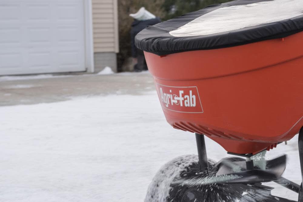 Agri-Fab 130 lb Commercial Push Spreader, large image number 14