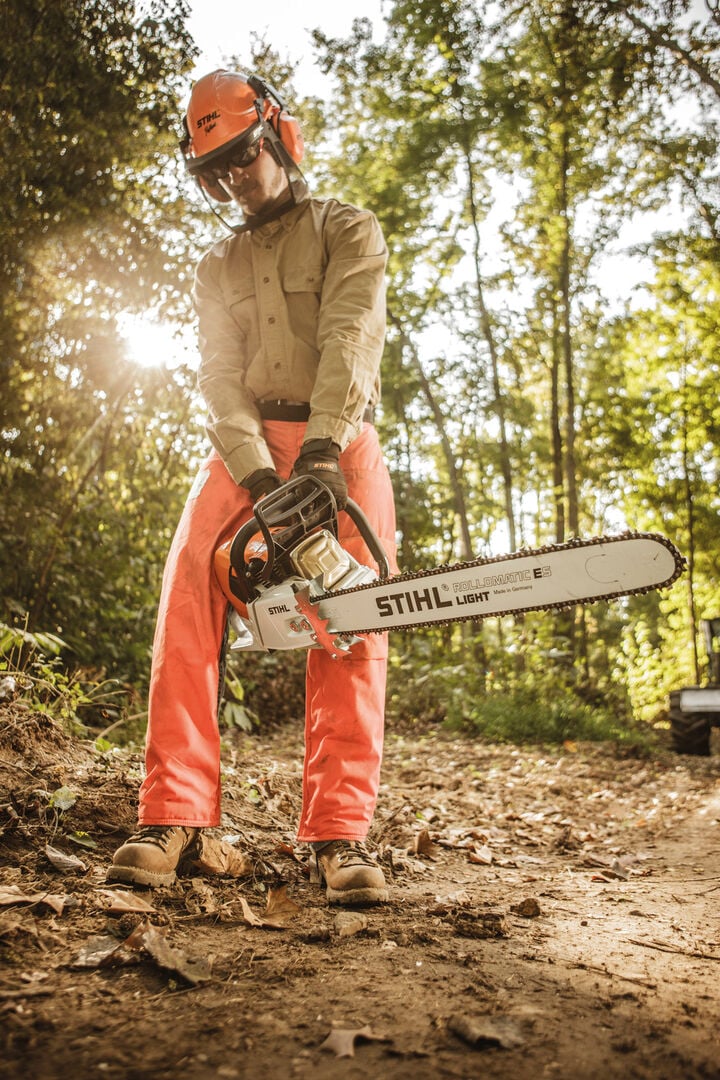 Stihl MS 661 C-M 33RS 8817 18 Inch Bar Gas Powered Rear Handle Chainsaw, large image number 5