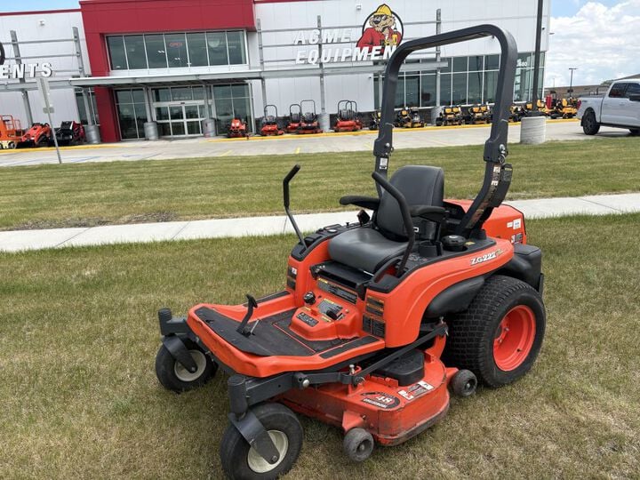 Kubota ZG222 48 Inch Gas Zero-Turn Lawn Mower Used 2016, large image number 17