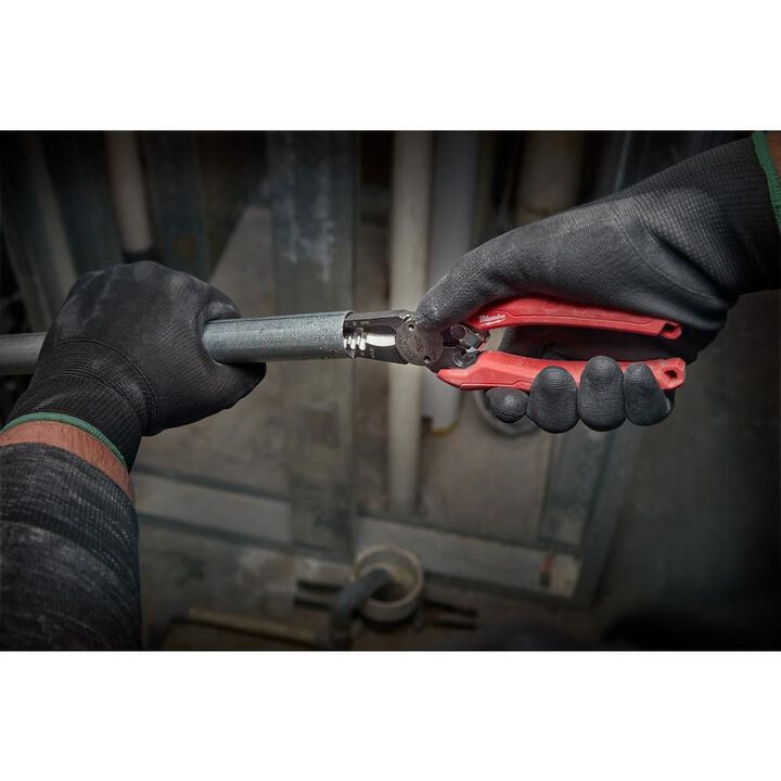 Milwaukee Electricians Combination Wire Pliers, large image number 2