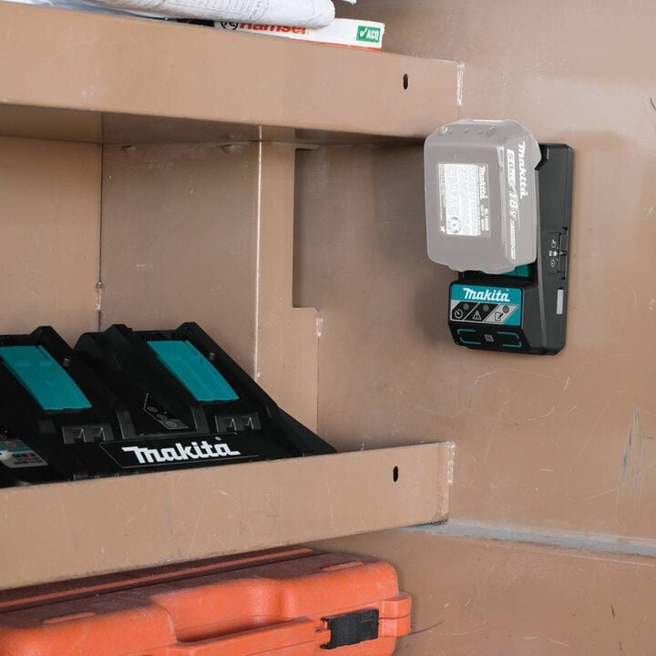 Makita 18V LXT Sync Lock Battery Terminal, large image number 1