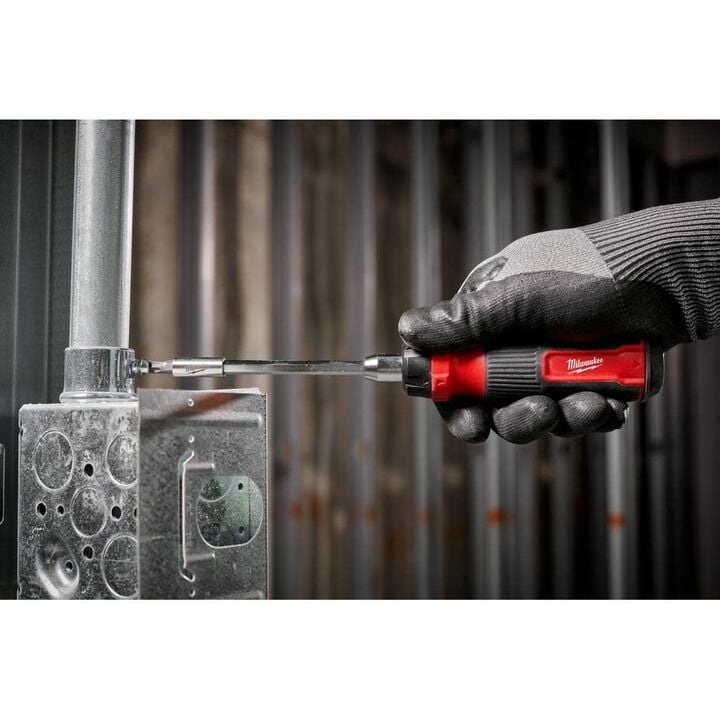 Milwaukee 14-in-1 Ratcheting Multi-Bit Screwdriver, large image number 4