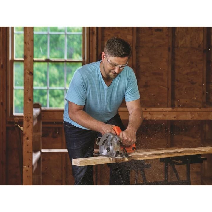 Black and Decker 13-Amp 7-1/4-in Corded Circular Saw, large image number 2