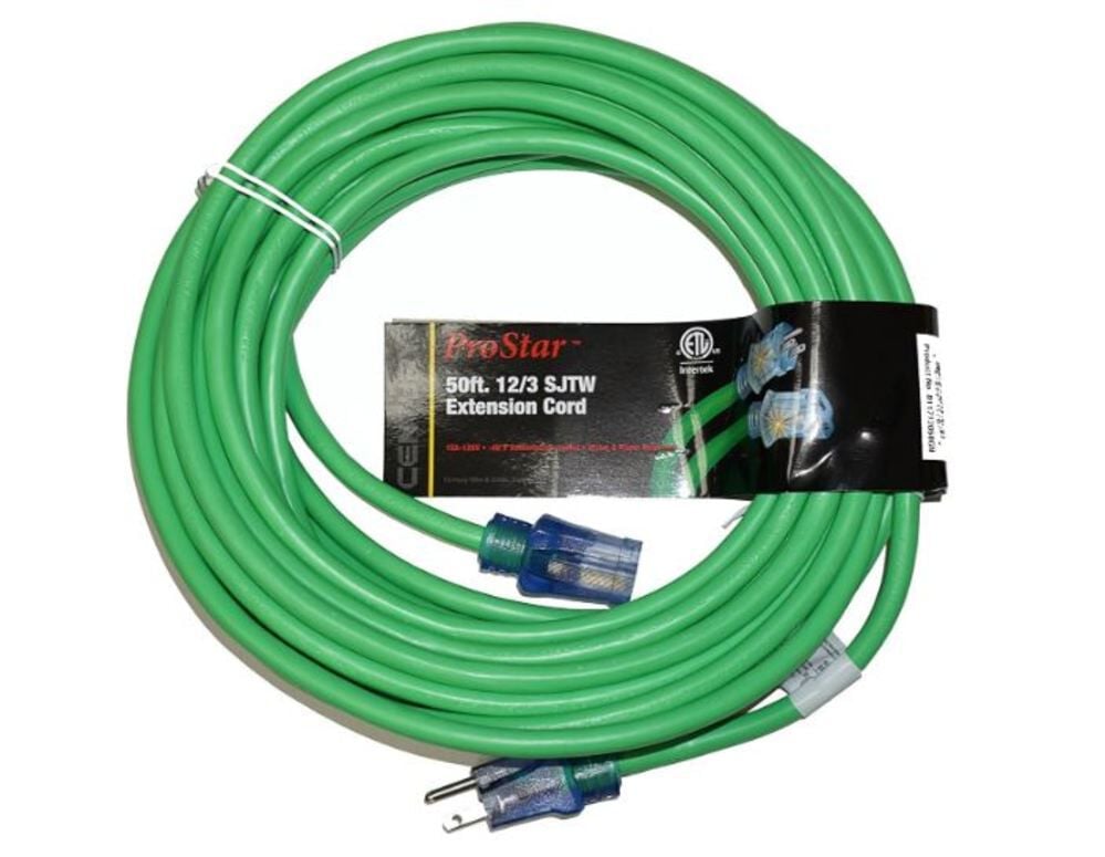 Century Wire ProStar 50 ft 12/3 SJTW Green Lighted Extension Cord – D11712050GN