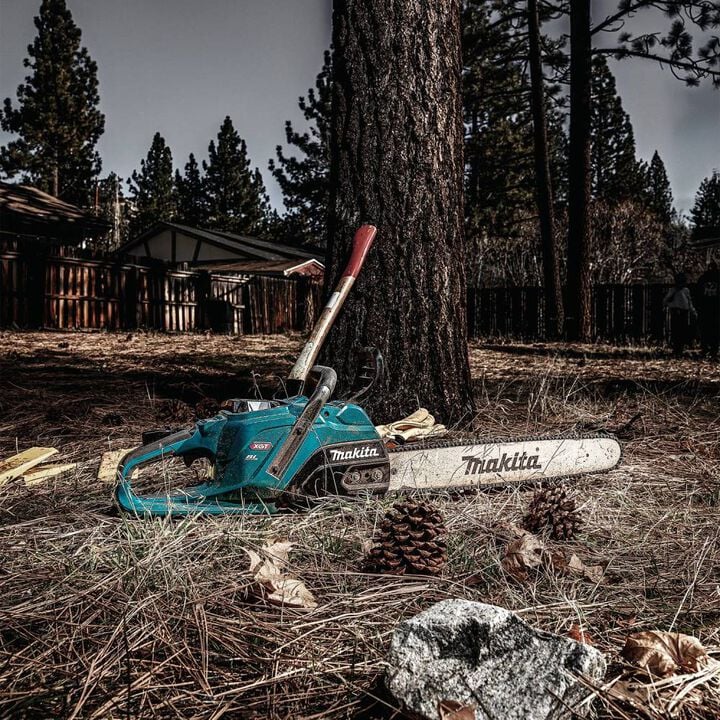 Makita 40V Max XGT 8.0Ah Brushless Cordless 20 Inch Chain Saw Kit, large image number 5