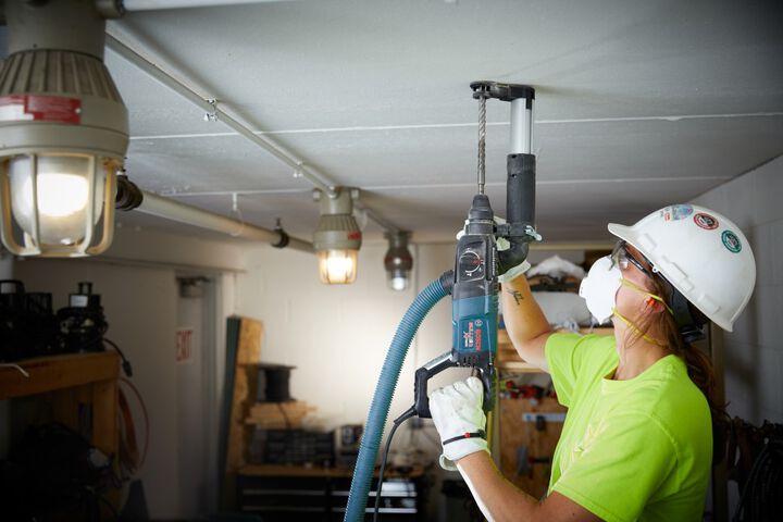 Bosch 1 Inch SDS-Plus Bulldog Extreme Rotary Hammer, large image number 4