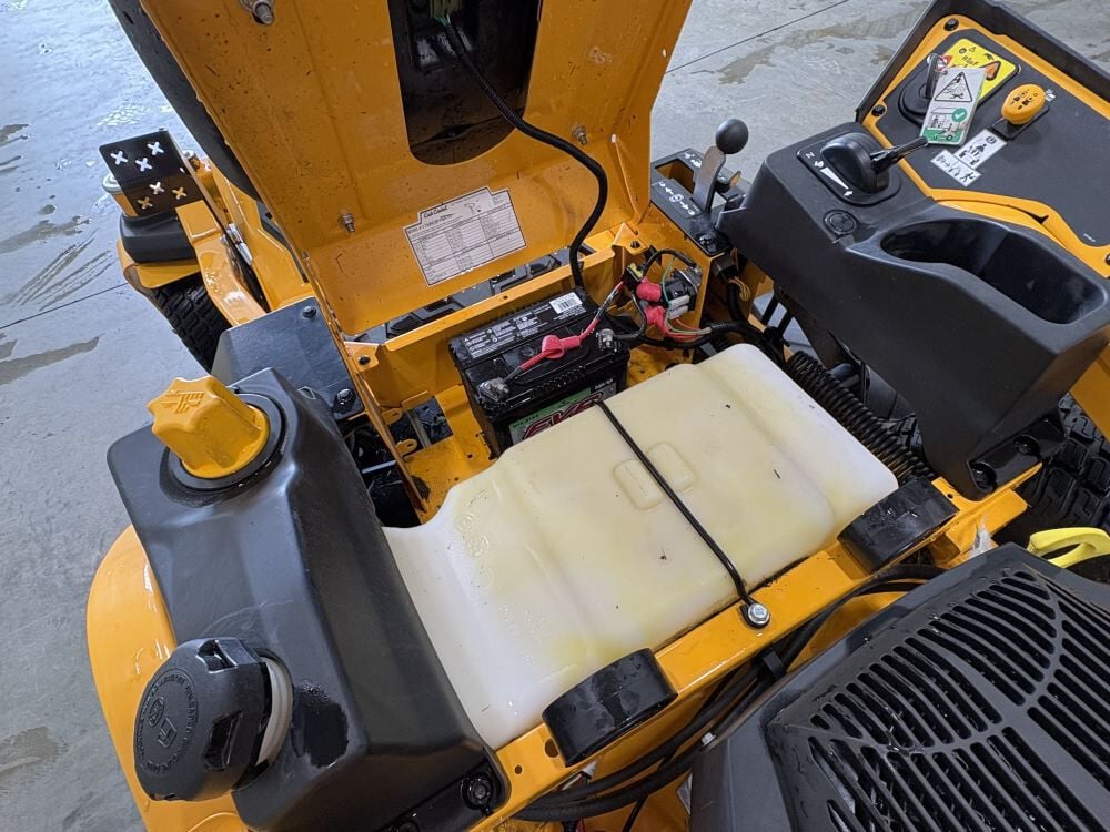 Cub Cadet ZTS1 46 Inch Zero-Turn Riding Lawn Mower Used 2022, large image number 9