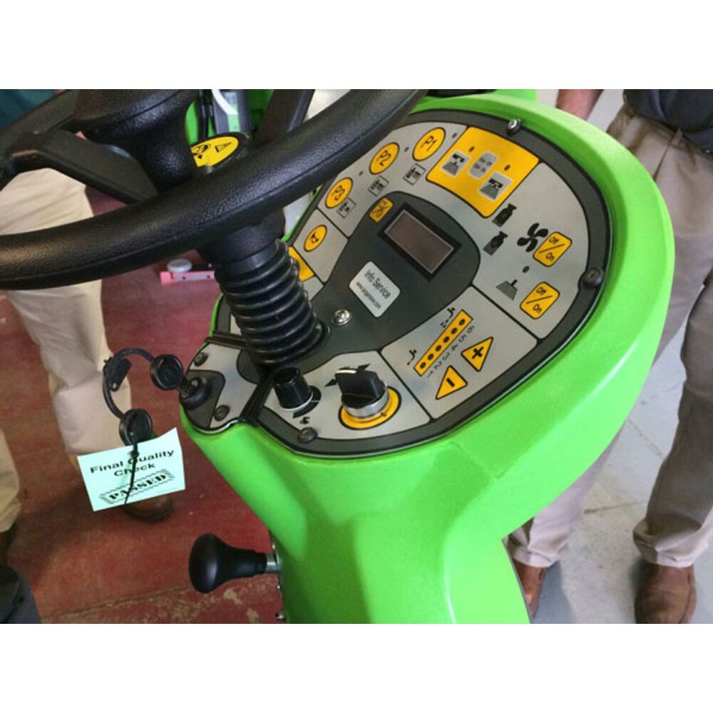 IPC Eagle 30 in 145/170 L Ride-On Scrubber Dryer CT160, large image number 2