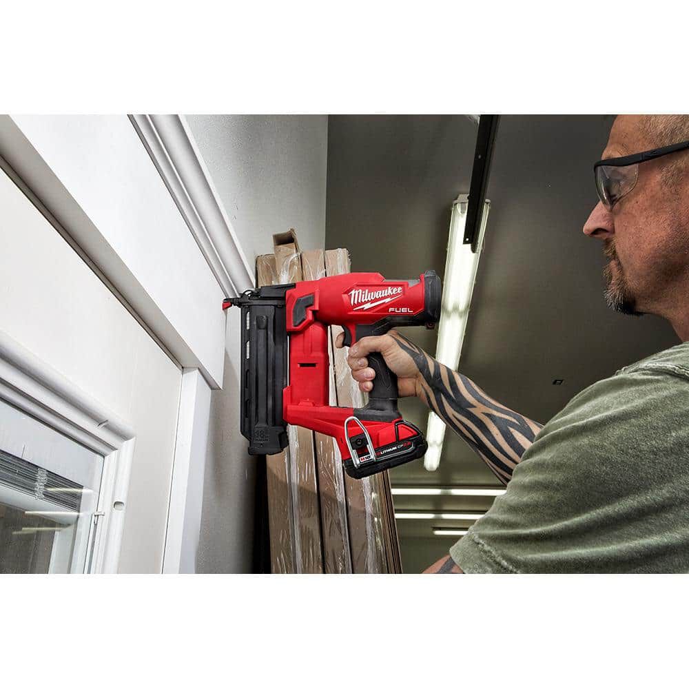 Milwaukee M18 Fuel 18 Gauge Brad Nailer and Redlithium CP2.0 Battery Bundle, large image number 10