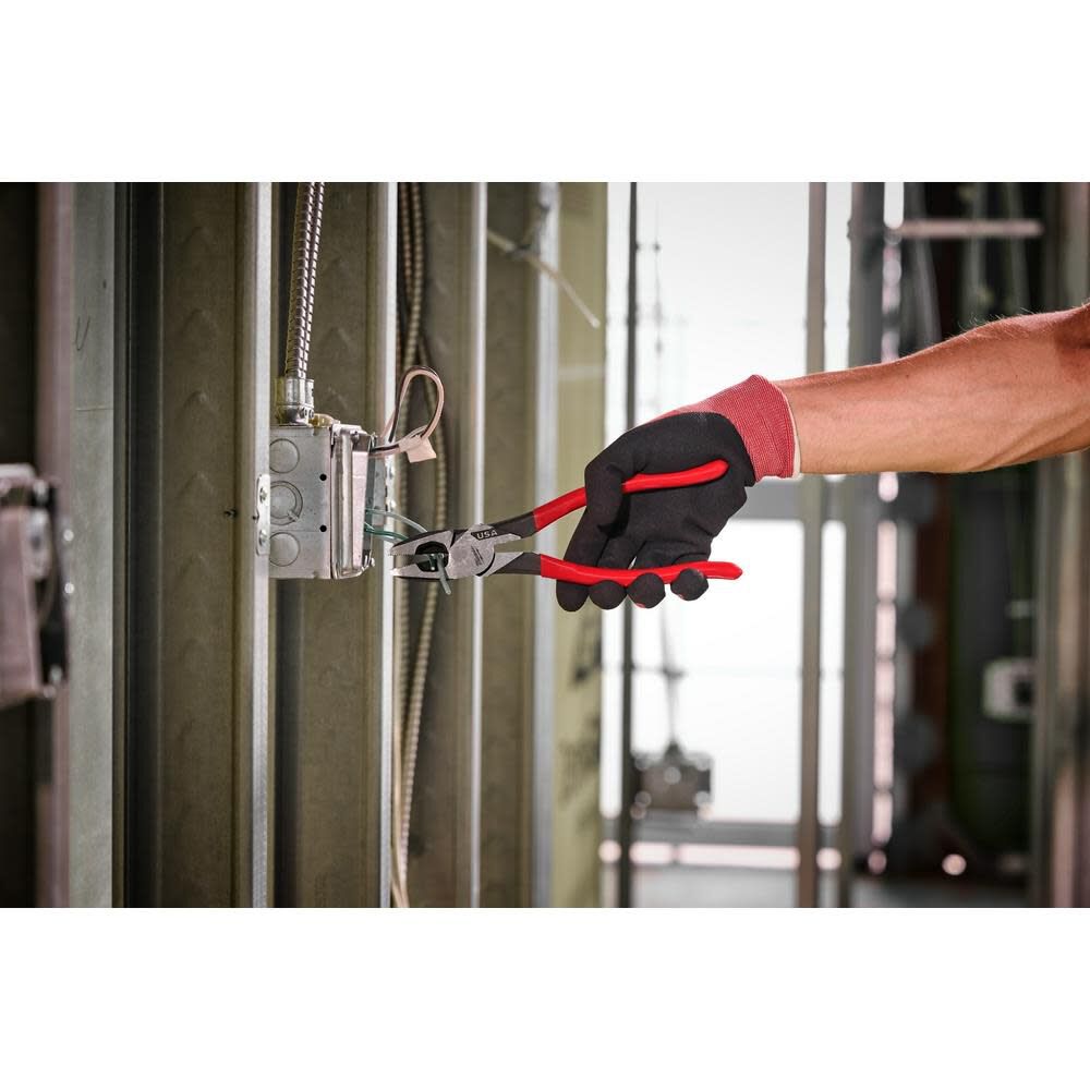 Milwaukee 9inch Linemans Dipped Grip Pliers (USA), large image number 5
