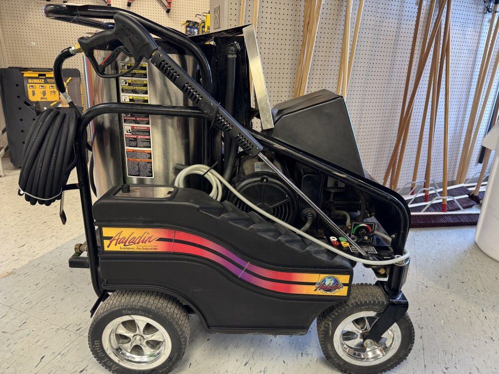 Aaladin Cleaning Systems 14-530SCHE 230V 3000 PSI Hot Water Pressure Washer Used, large image number 6