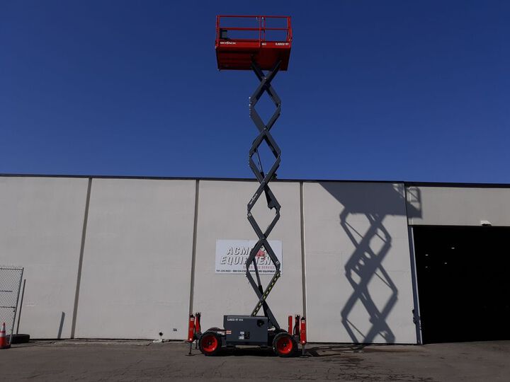 Skyjack Scissor Lift 32' Maximum Platform Height 68in Width Rough Terrain, large image number 6