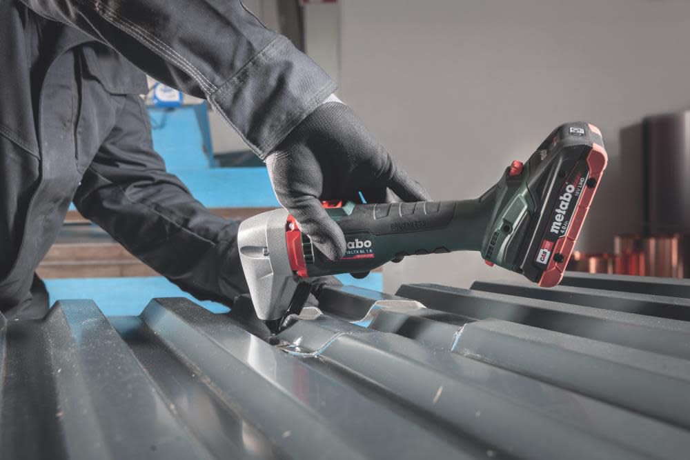 Metabo 18V 16 Gauge Nibbler 660-2360 SPM Curve Radius 1 9/16 Inch (Bare Tool), large image number 4