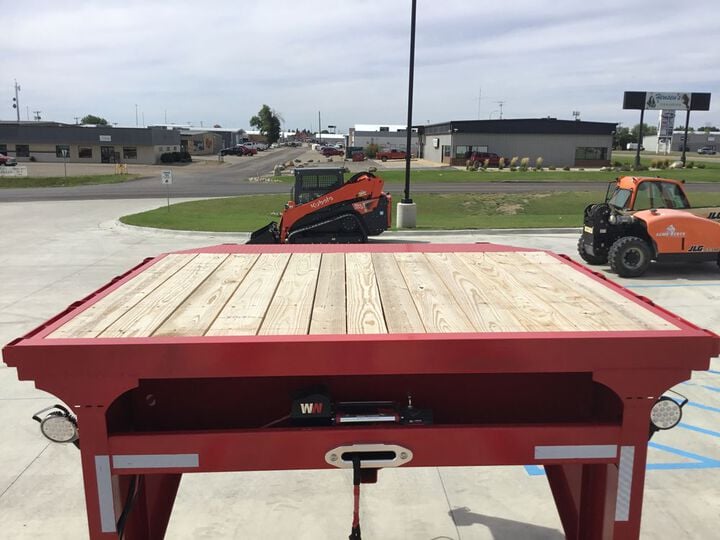 Diamond C HDT 28 Ft Triple Axle Gooseneck Tilt-Bed Trailer, large image number 9