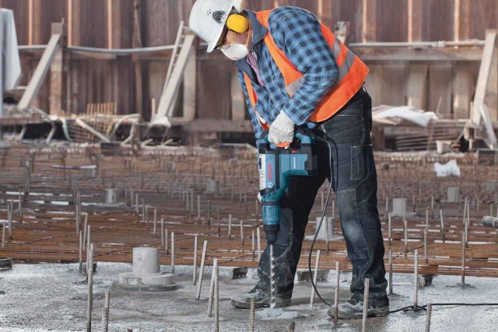 Bosch 2 Inch SDS-max Rotary Hammer, large image number 3
